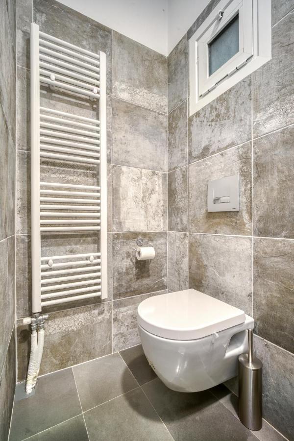 Bright Spacious Luxury Apartment In Prime Central アテネ エクステリア 写真
