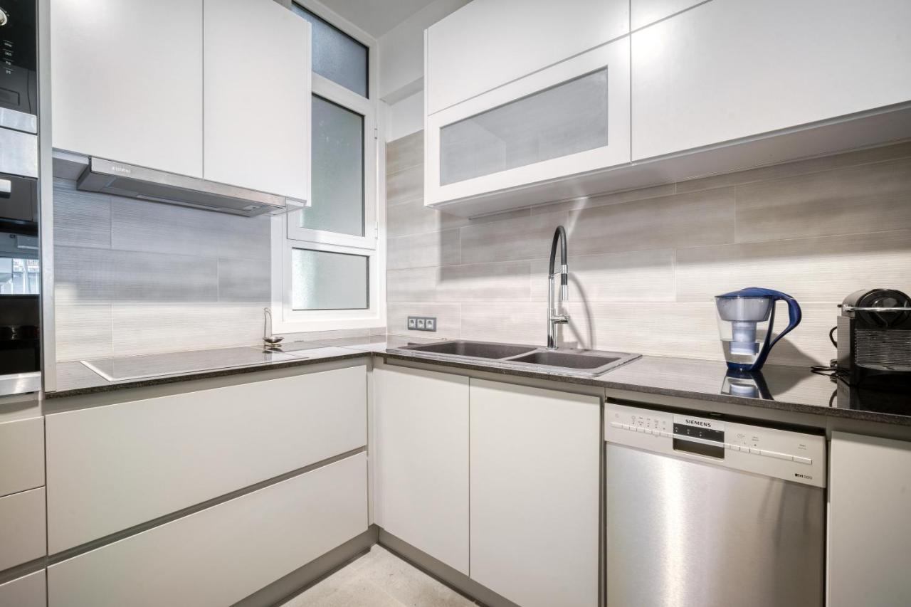 Bright Spacious Luxury Apartment In Prime Central アテネ エクステリア 写真