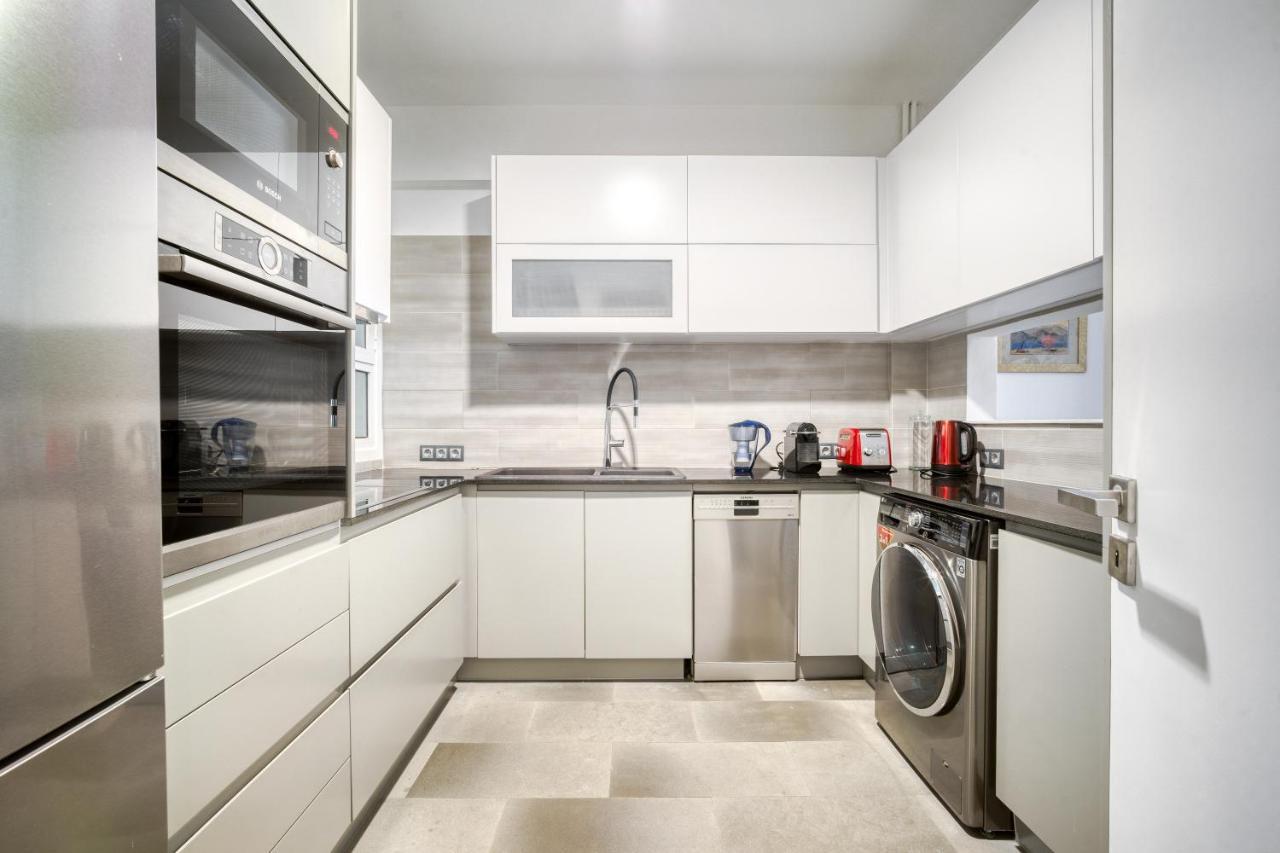 Bright Spacious Luxury Apartment In Prime Central アテネ エクステリア 写真