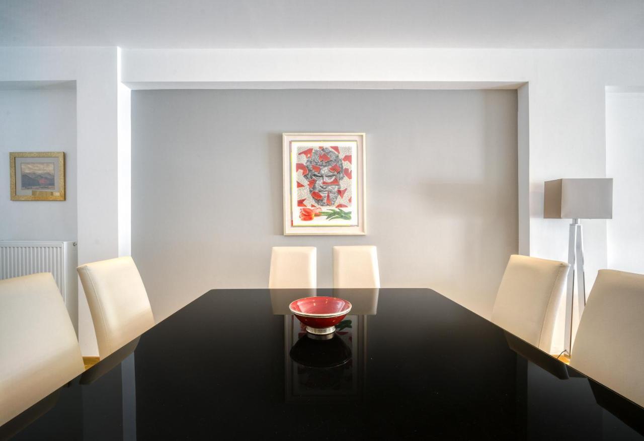 Bright Spacious Luxury Apartment In Prime Central アテネ エクステリア 写真