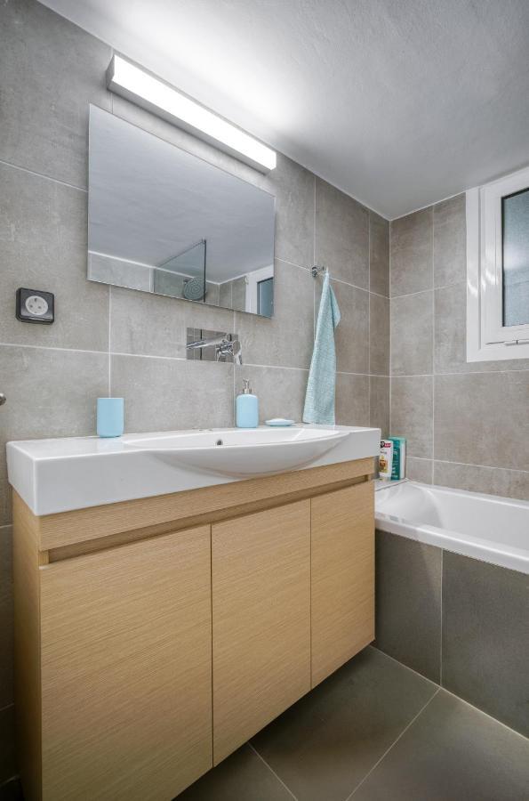 Bright Spacious Luxury Apartment In Prime Central アテネ エクステリア 写真